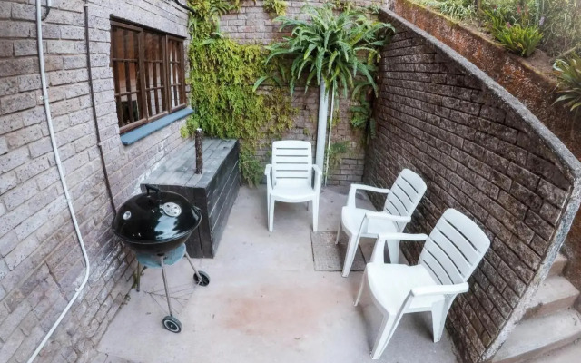 Strelitzia Apartments
