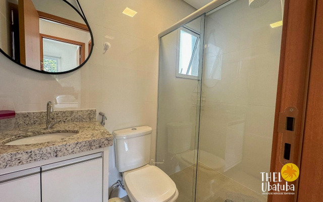 Apto completo e confortável com roupa de cama nas Toninhas  Condomínio Lumière