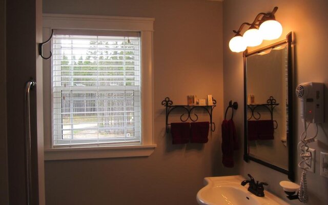 Old Rocky Brook Road B&B