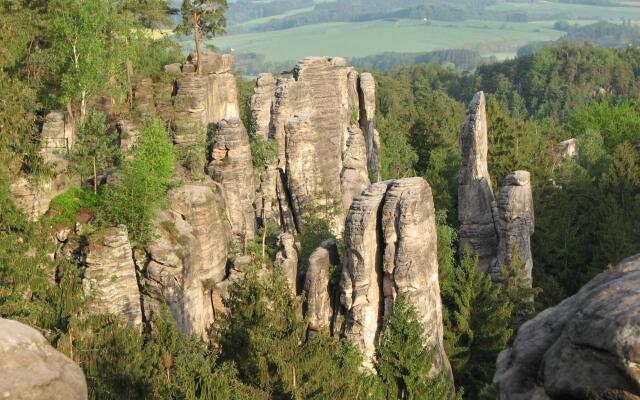 Peaceful Holiday Home in Holin With Garden