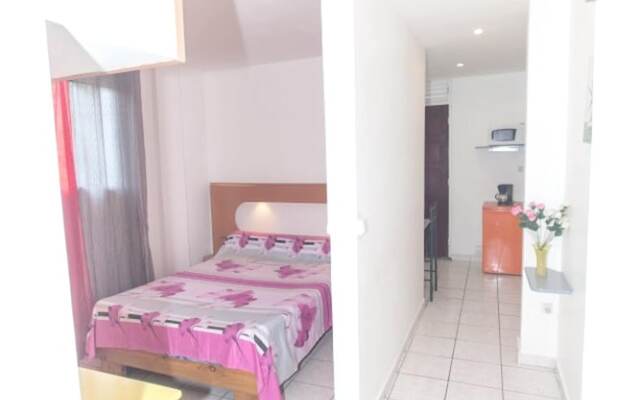 Apartment With One Bedroom In Le Gosier With Furnished Terrace And Wifi 3 Km From The Beach