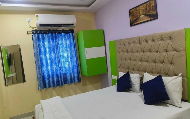 Hotel S L B Grand