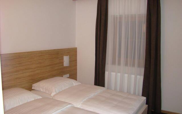 Hotel Vodnik & Apartments