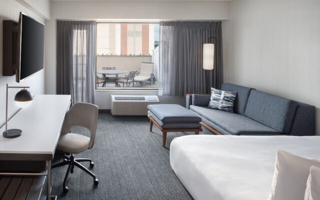 Courtyard Stamford Downtown