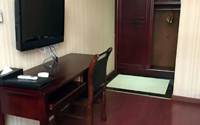 Huayue Business Hotel