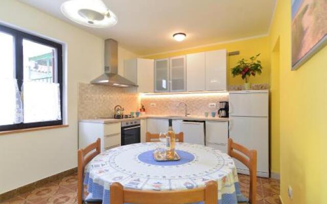 Apartment Violeta 745