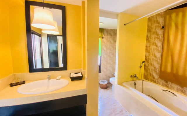 Palm Galleria Resort