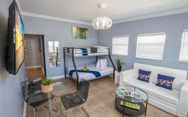 Hollywood Beach Suites
