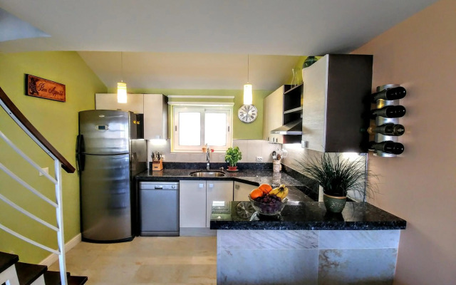 Beautiful 2 bedroom 2 bathroom sea view