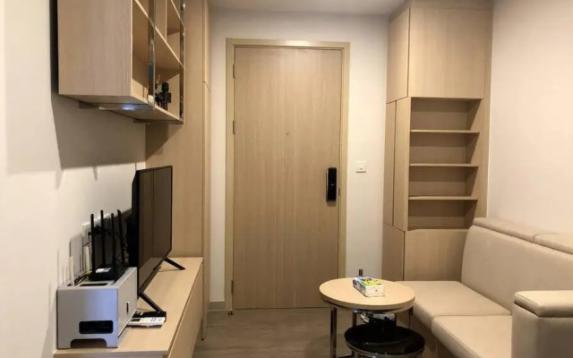 SHADE of Sky Sathon - Pool, Fitness, Parking, Wifi