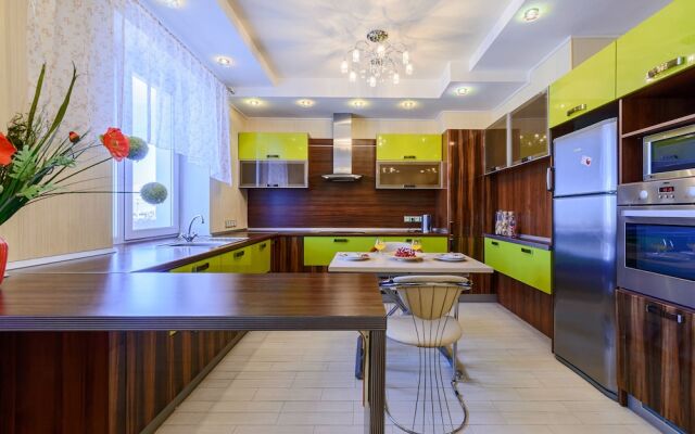 Apartment-Building "Cozy House" Kolomyazhskiy