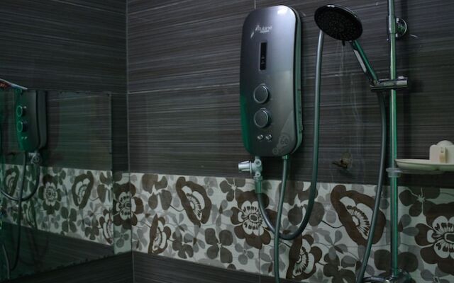 One 5 Residence Homestay