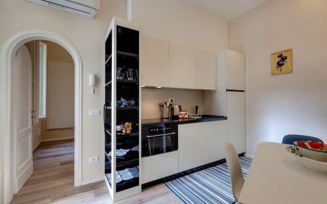 Central Berchet With Terrace and Private Entrance