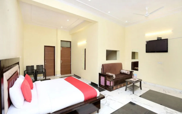 OYO 16695 Hotel Sun View