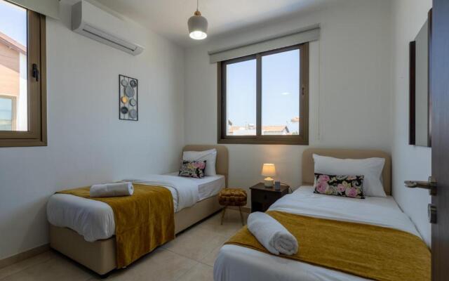 Sea La Vie 3-BR Villa in Protaras