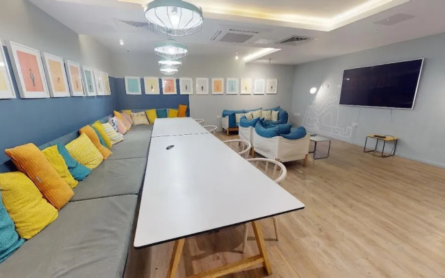 Student Only Studio with Kitchenette