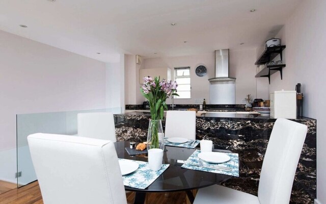 Luxury and Modern Bayswater Apartment