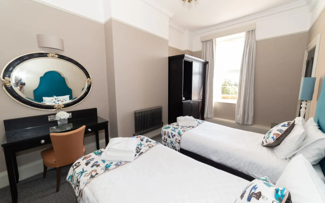 Queens Hotel