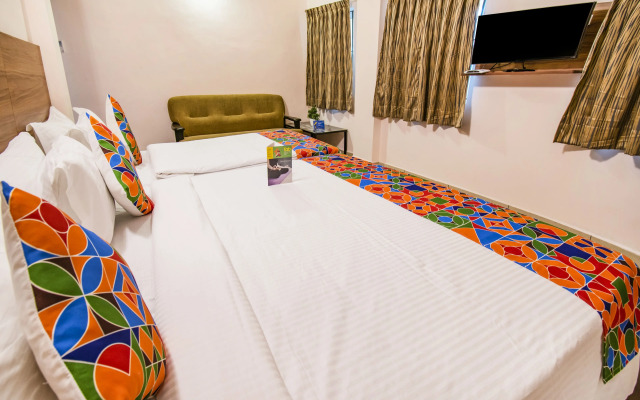 Fabhotel Radha Residency