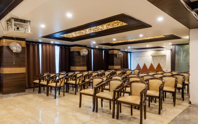 Fabhotel Bentree