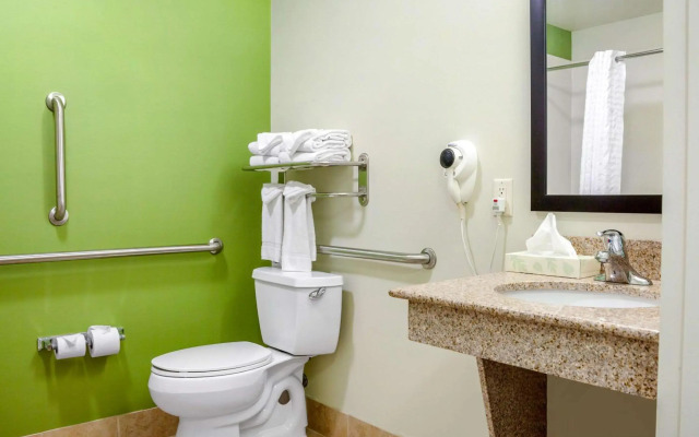 Sleep Inn & Suites Airport