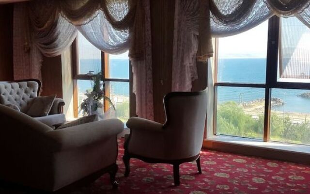 Nevan Suite Hotel