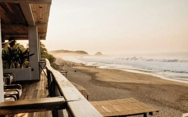 Naked Hotel Zipolite