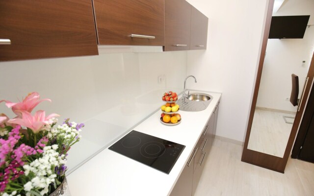 Deluxe Mkc Apartments