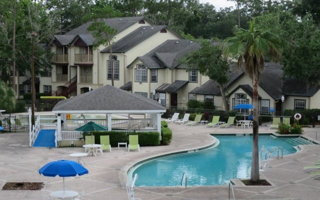 Oak Plantation Resort