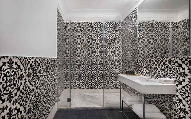 Renoma Hotel