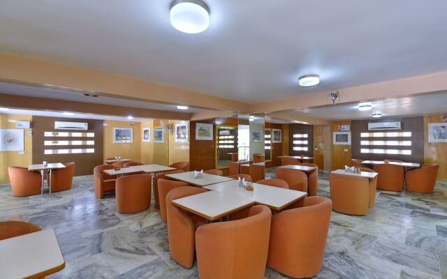 OYO 10499 Hotel Shiv Shakti