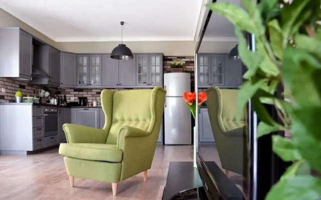 Three Bedrooms Apartment in City Center