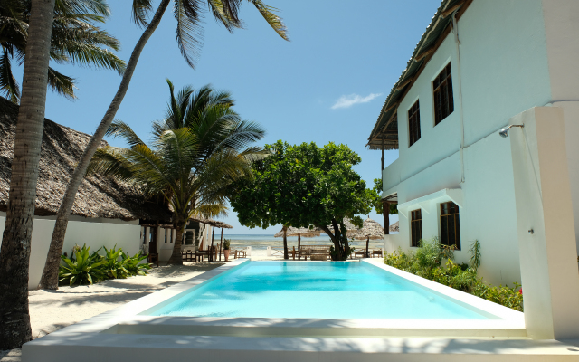 Makuti Beach Bungalows