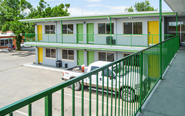 Greeley University Inn