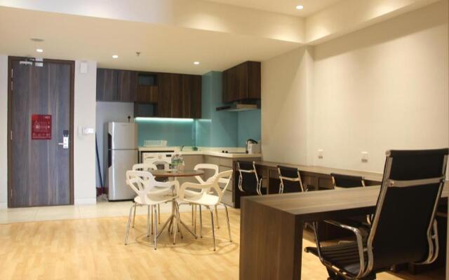 D'Majestic Place by Widebed