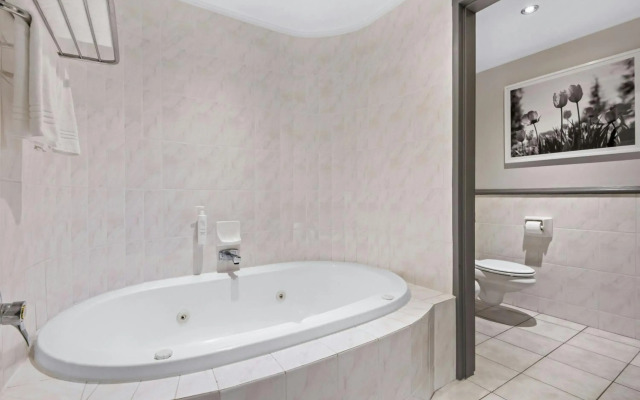Protea Hotel by Marriott Johannesburg Balalaika Sandton