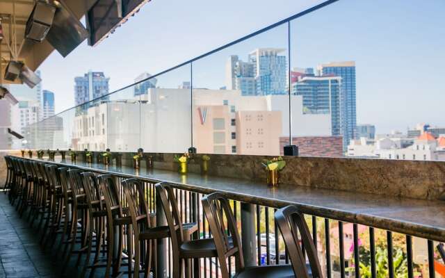 Vienna Hotel (Shenzhen Gongming Square Station)