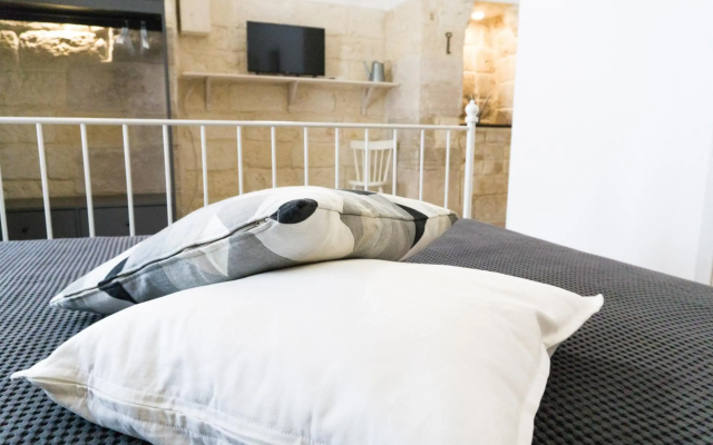 Donato Rooms