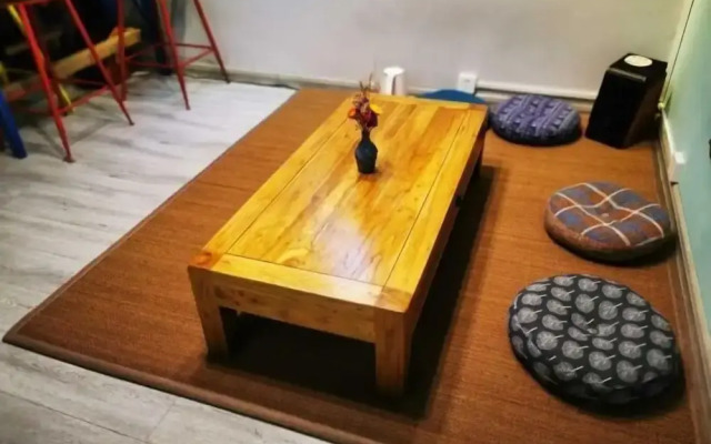 Waiting for You in Guilin Youth Hostel