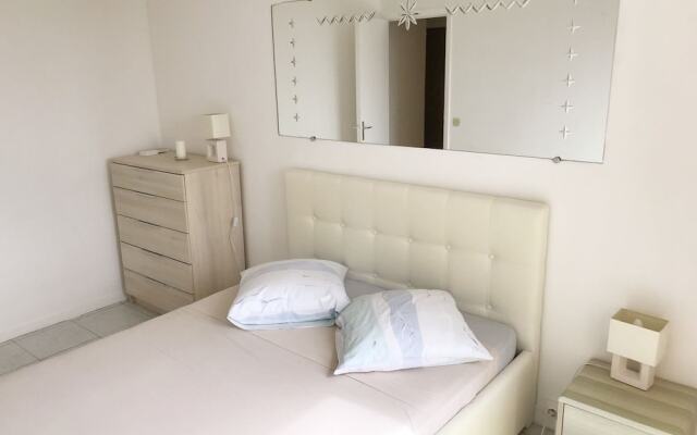 Beautiful 1-bedroom Apartment Sea View