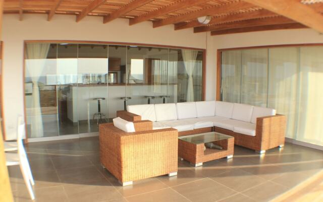 Spondylus Beach House I