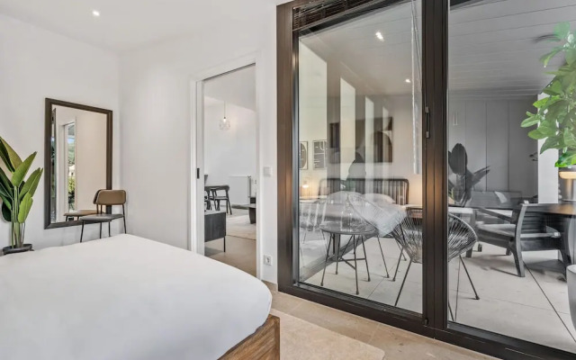 Charming Clausen Getaway Serene ID209