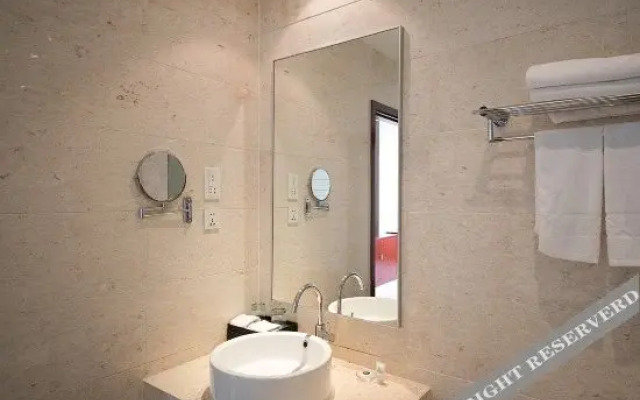 Yineng International Hotel