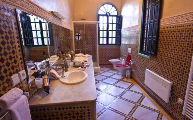 L Mansion Guest Palace