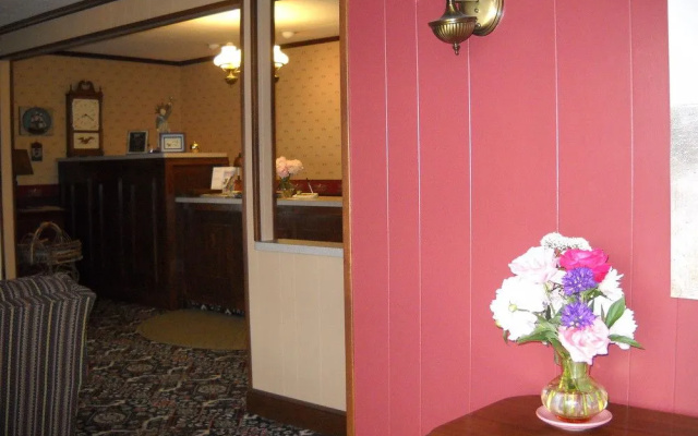 Glass House Inn