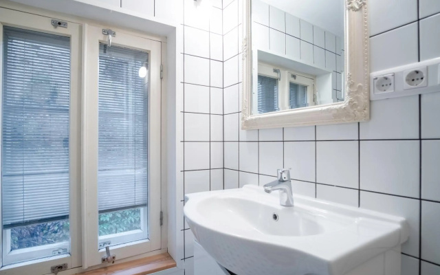 Dream Stay - Bright 2-Bedroom 2-Floor Old Town Apartment