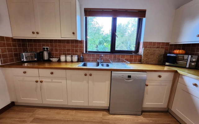 Boutique 4-Bed Home in Inverness