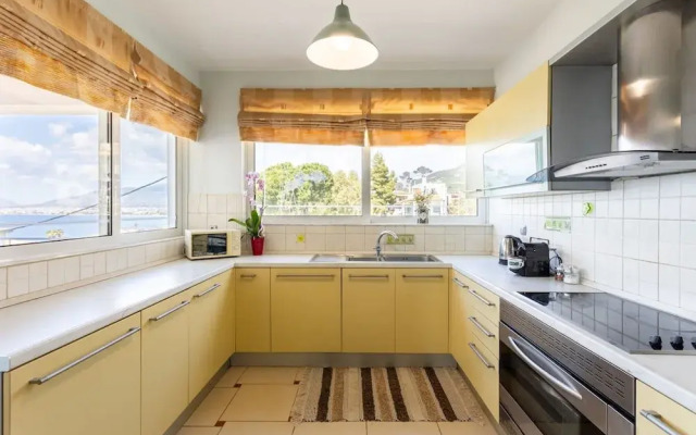 Verga Beachside Getaway With Panoramic Seaviews
