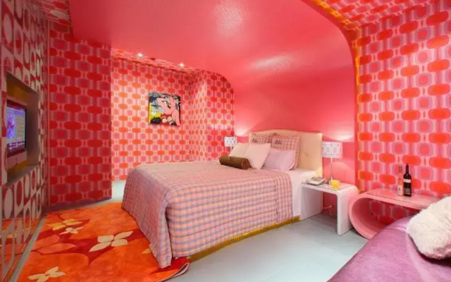 Rainbow Forest Motel