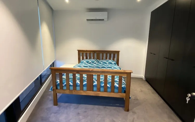 New luxury 3bedroom townhouse cityview